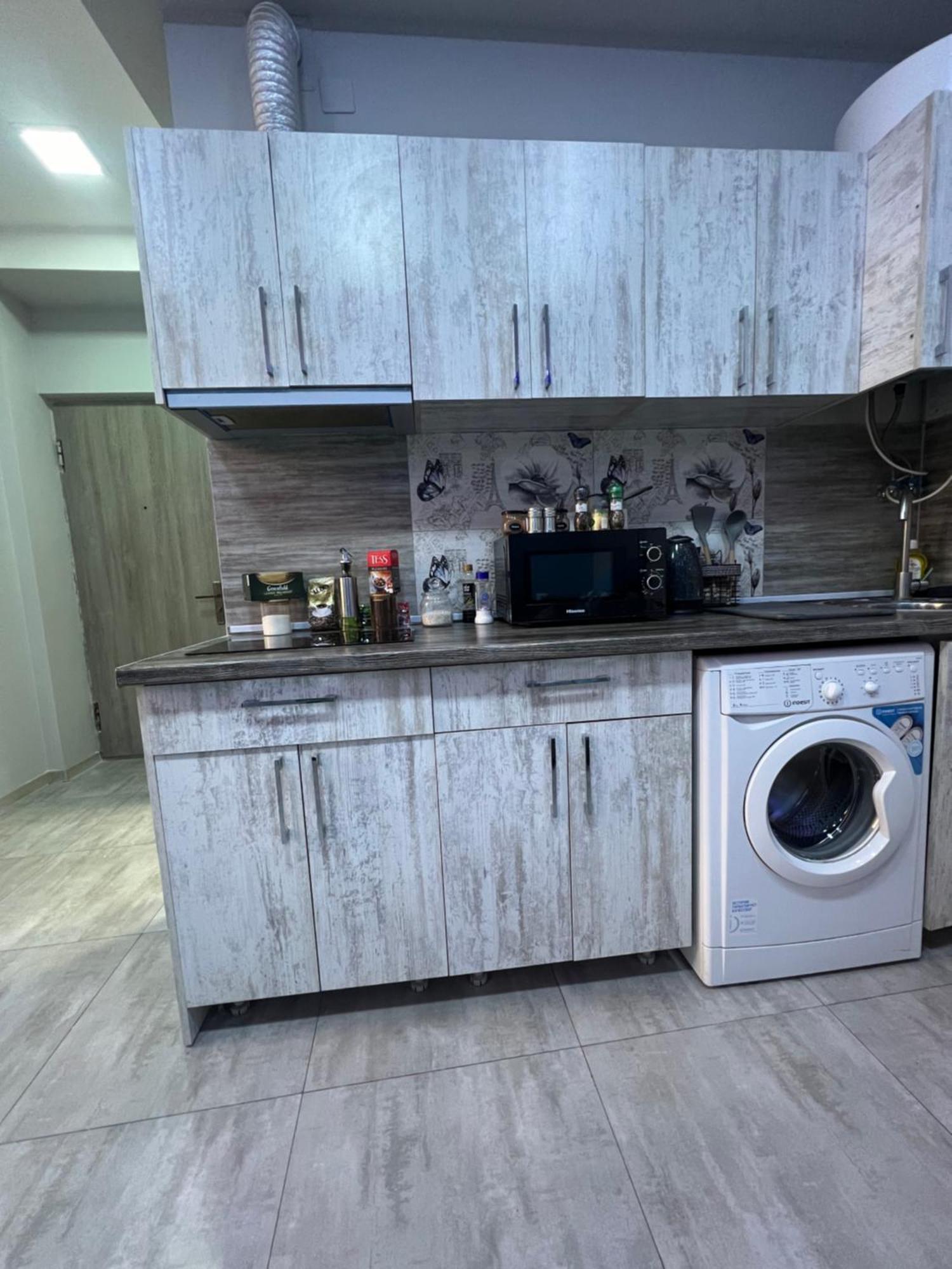 יירבאן Cosy Apartment With Good Location Self Check In מראה חיצוני תמונה