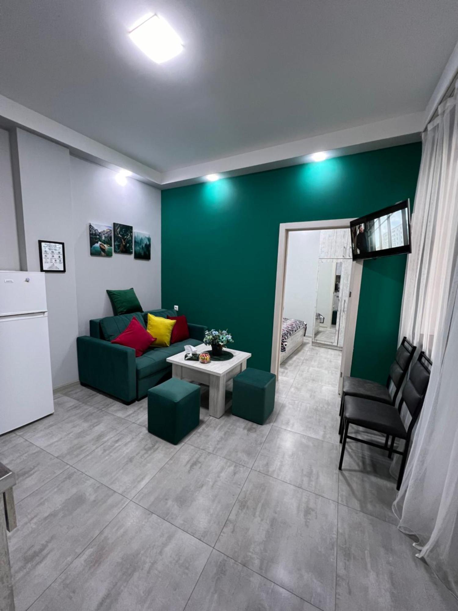 יירבאן Cosy Apartment With Good Location Self Check In מראה חיצוני תמונה