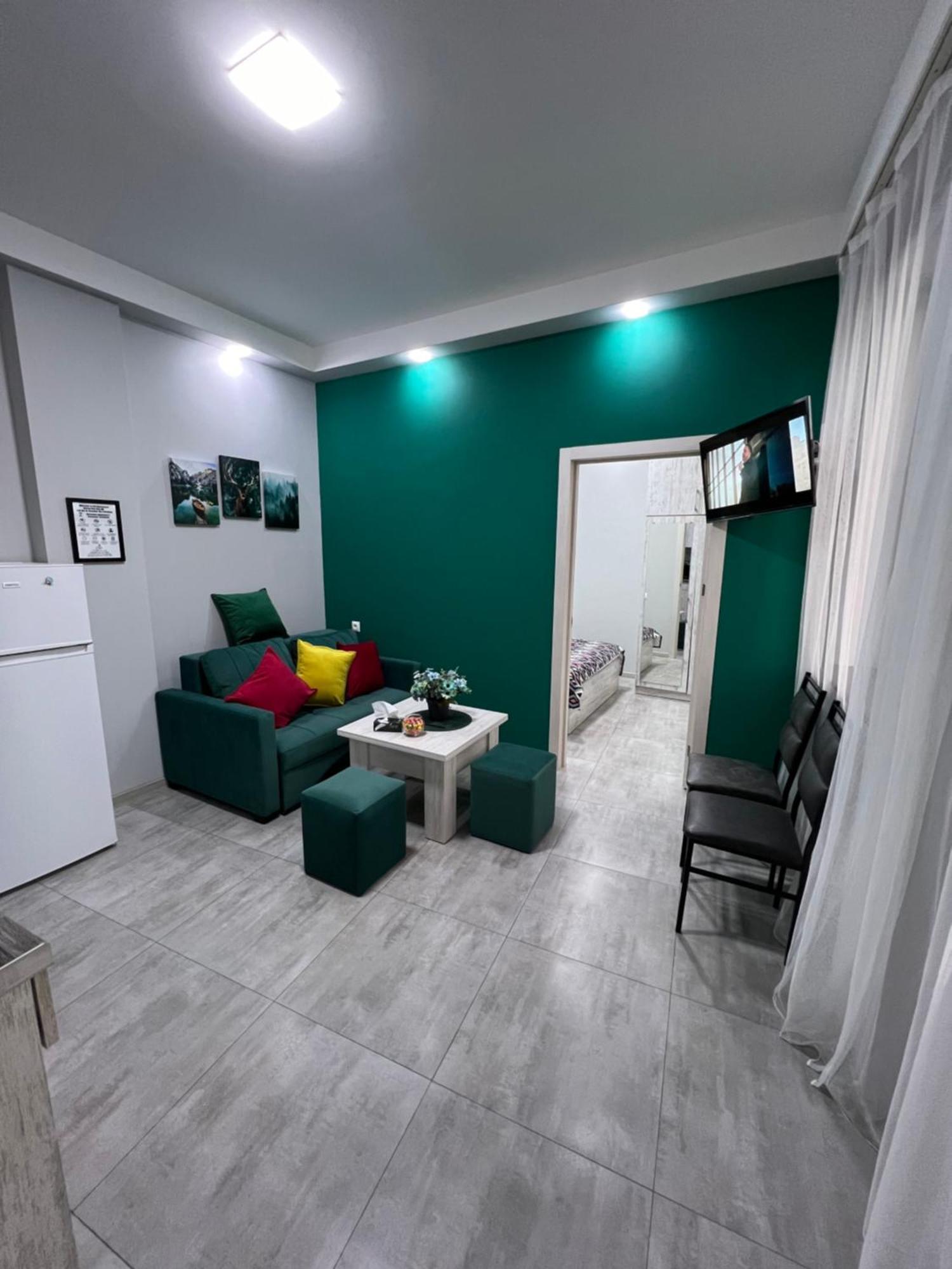 יירבאן Cosy Apartment With Good Location Self Check In מראה חיצוני תמונה